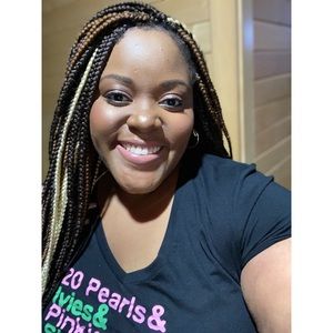 Meet your Posher, Breanna